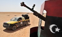 Боевики похитили 10 сотрудников консульства Туниса в Ливии