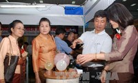 Открылась вьетнамо-лаосская торговая ярмарка 2015 года