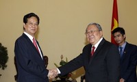 Премьер Вьетнама Нгуен Тан Зунг принял главу Центробанка Мьянмы