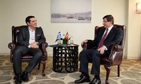 Турция и Греция призвали ЕС приложить совместные усилия для разрешения миграционного кризиса