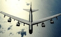 Американский Б-52 пролетел близко к острову, незаконно созданному Китаем в Восточном море