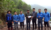 Синий цвет – цвет вьетнамских волонтёров