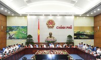Нгуен Суан Фук председательствовал на очередном июньском заседании правительства