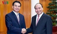 Нгуен Суан Фук принял министра, начальника канцелярии лаосского правительства