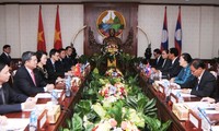 Спикер парламента Вьетнама провела переговоры со своей лаосской коллегой