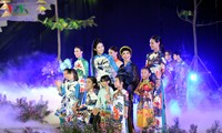 Ханойский фестиваль традиционного платья «ао-зяй»