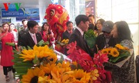 Почти 200 иностранных туристов прибыли на самолёте в Дананг в первый день нового года