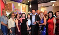 Вьетнамские эмигранты в Окленде собрались по случаю Нового года по лунному календарю