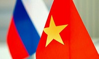 Секретарь парткома г.Хошимина принял российского посла и китайского генконсула