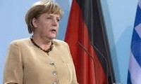 นายกรัฐมนตรีเยอรมนีเรียกร้องให้แสวงหามาตรการเพื่อช่วยให้กรีซหลีกเลี่ยงการถอนตัวออกจากเขตยูโรโซน