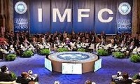 IMF และ WB  ประกาศสาสน์เรียกร้องให้ขจัดความยากจน