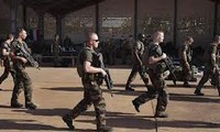 ฝรั่งเศสประกาศ จะยึดคืนอำนาจการควบคุมประเทศมาลีจากกลุ่มกบฏ