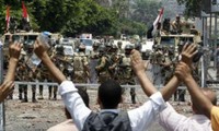 วิกฤตการเมืองในอียิปต์นับวันยิ่งทวีความรุนแรงมากขึ้น