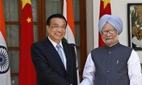 นายกรัฐมนตรีอินเดียเยือนจีน