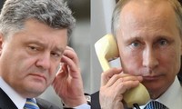 ผู้นำรัสเซียและยูเครนเจรจาผ่านทางโทรศัพท์
