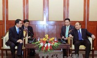 รองนายกรัฐมนตรีเวียดนามให้การต้อนรับคณะผู้เแทนสมาคมมิตรภาพลาว-เวียดนาม