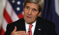 รัฐมนตรีว่าการกระทรวงการต่างประเทศสหรัฐเริ่มการเยือนอิหร่านเพื่อเจรจาเกี่ยวกับปัญหานิวเคลียร์