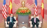 ประธานรัฐสภาเวียดนามให้การต้อนรับคณะผู้แทนของสภาล่างสหรัฐ