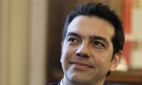 นายกรัฐมนตรีกรีซเรียกร้องให้ไม่ยอมรับแรงกดดันจากกลุ่มเจ้าหนี้