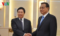 รองนายกรัฐมนตรีฝามบิ่งมิงพบปะกับนายกรัฐมนตรีจีนและรองนายกรัฐมนตรีรัสเซีย