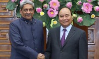 เวียดนามให้การสนับสนุนนโยบายมุ่งสู่ตะวันออกของรัฐบาลอินเดีย  