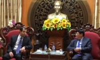 ประธานสถานีวิทยุเวียดนามให้การต้อนรับเอกอัครราชทูตอาเซอร์ไบจานประจำเวียดนาม  