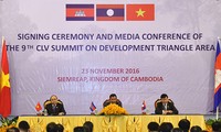 นายกรัฐมนตรีเวียดนามเสร็จสิ้นการเข้าร่วมการประชุมCLVครั้งที่๙ด้วยผลสำเร็จอย่างงดงาม