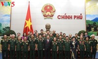 นายกรัฐมนตรีเวียดนามพบปะกับสมาคมแห่งเกียรติประวัติเจื่องเซิน