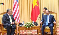 นายกรัฐมนตรีเวียดนามให้การต้อนรับรัฐมนตรีต่างประเทศสหรัฐ