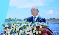 นายกรัฐมนตรีเวียดนามเข้าร่วมการประชุมส่งเสริมการลงทุนในจังหวัดเตี่ยนยางปี2018