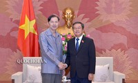 รองประธานสภาแห่งชาติเวียดนามให้การต้อนรับคณะผู้แทนสถาบันวิจัยกฎหมายของรัฐสภาลาว