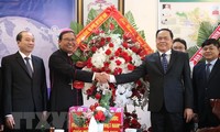 ประธานแนวร่วมปิตุภูมิเวียดนามกล่าวอวยพรในโอกาสเทศกาลคริสต์มาสในจังหวัดดั๊กลัก