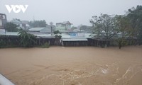 เหตุน้ำท่วมและฝนตกหนักสร้างความเสียหายอย่างหนักในภาคกลางและเขตเตยเหงวียน