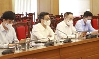 รองนายกรัฐมนตรีหวูดึ๊กดามลงพื้นที่ตรวจสอบงานด้านการป้องกันการแพร่ระบาดของโรคโควิด -19 ในจังหวัดหวิงฟุก