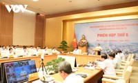 นายกรัฐมนตรี ฝ่ามมิงชิ้ง เป็นประธานการประชุมเกี่ยวกับโครงการที่สำคัญระดับชาติของหน่วยงานคมนาคมและขนส่ง 