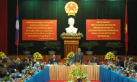Lao Party leader, President visits Hoa Binh province