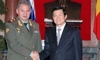 Russian Defense Minister pays first visit to Vietnam