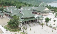 A tour of Linh Ung pagoda