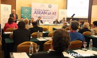 Vietnam attends ASEAN forum in KL