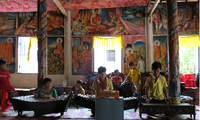 Five-tone musical ensemble in Doi (Bat) pagoda