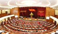 Party Central Committee debates major national issues