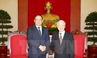 Vietnamese leaders affirm stronger ties with Laos