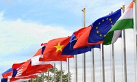 Vietnam strengthens international integration in 2017
