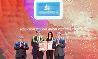 Vietnam Airlines listed in Vietnam’s top 10 enterprises