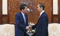 President Tran Dai Quang receives Vietnamese-Japanese Special Ambassador