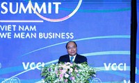 Vietnam Business Summit opens