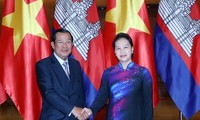 Cambodian PM wraps up visit to Vietnam