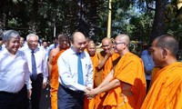 PM Nguyen Xuan Phuc visits Soc Trang province
