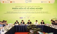 Vietnam Private Sector Economic Forum opens various plenary sessions
