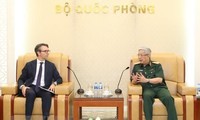 Vietnam, EU strengthen defense ties